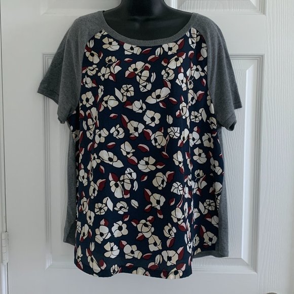 Ann Taylor Women´s Top Blouse, Size L - Picture 2 of 12